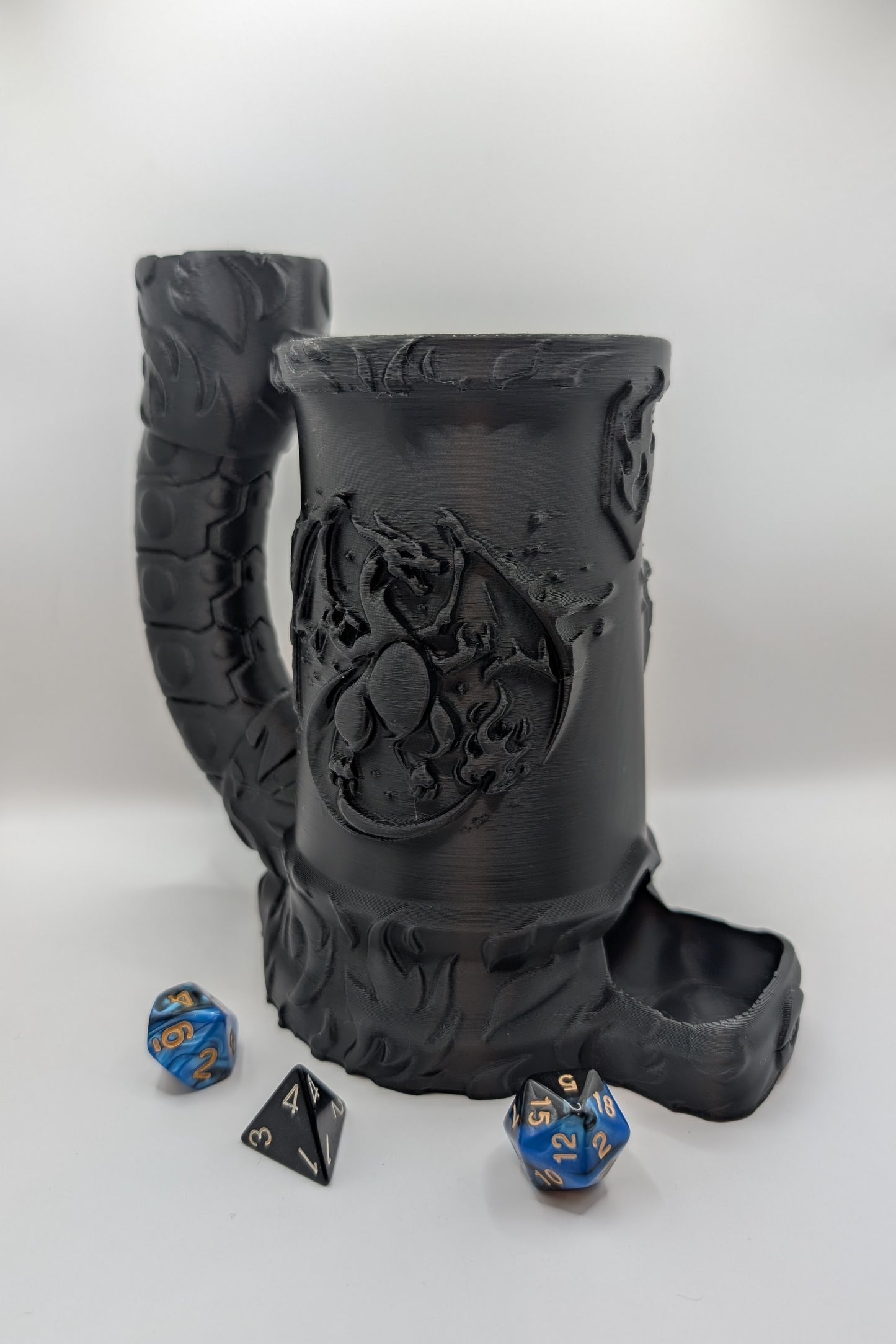 Premium Mugs - Charizard 12oz Mug/Dice Tower
